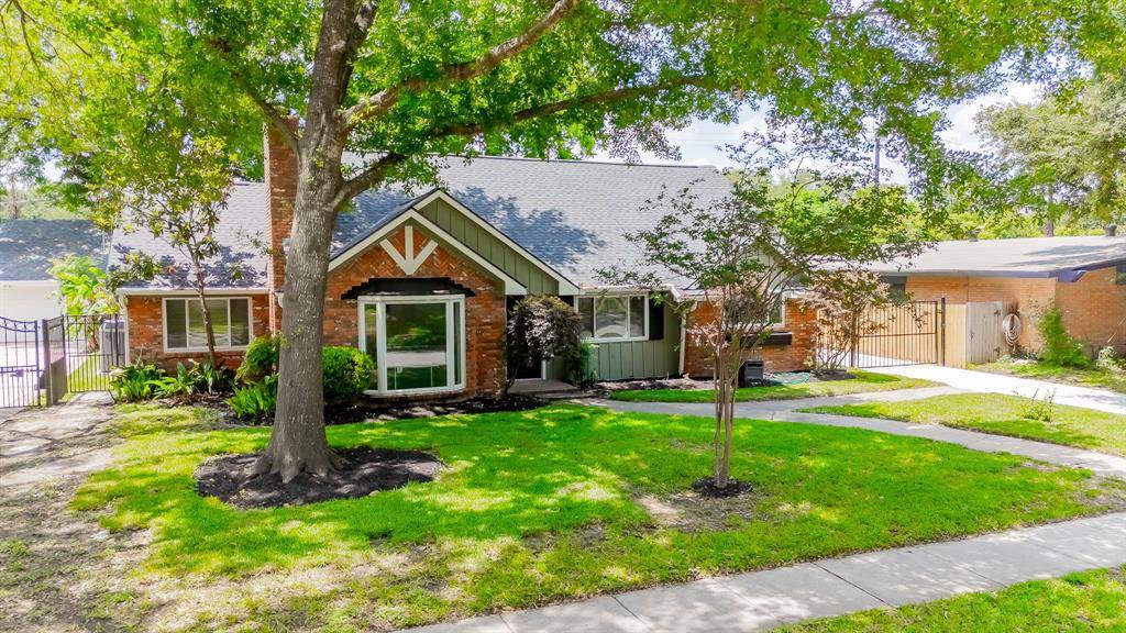 Houston, TX 77025,9210 Linkmeadow LN