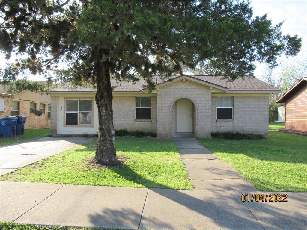 Angleton, TX 77515,733 W Live Oak