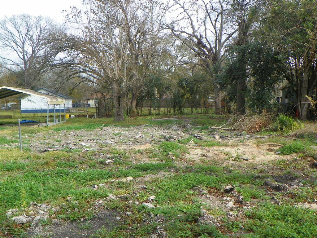 Sweeny, TX 77480,304 N Orange ST