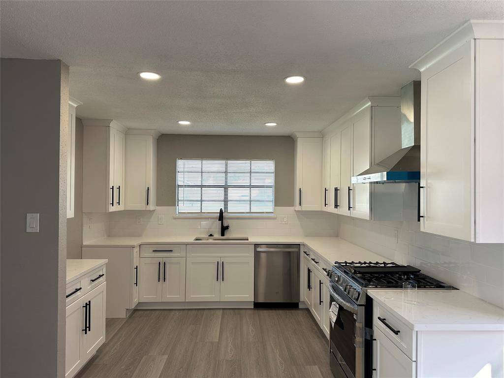 Sugar Land, TX 77479,2922 Field Line DR