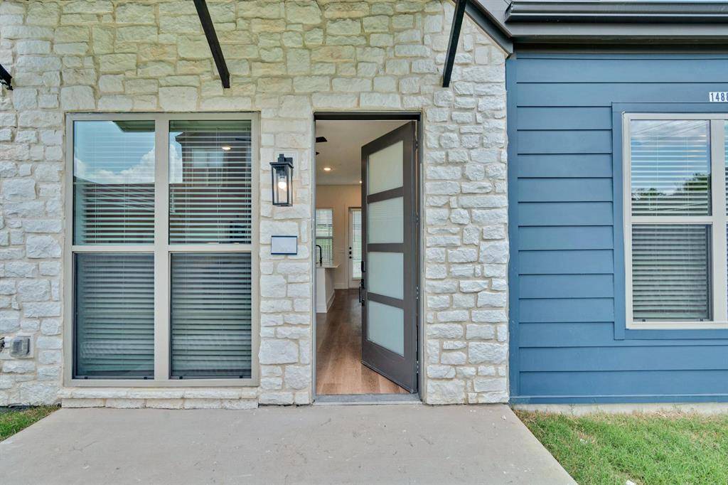 Garland, TX 75040,1748 Labrador LN