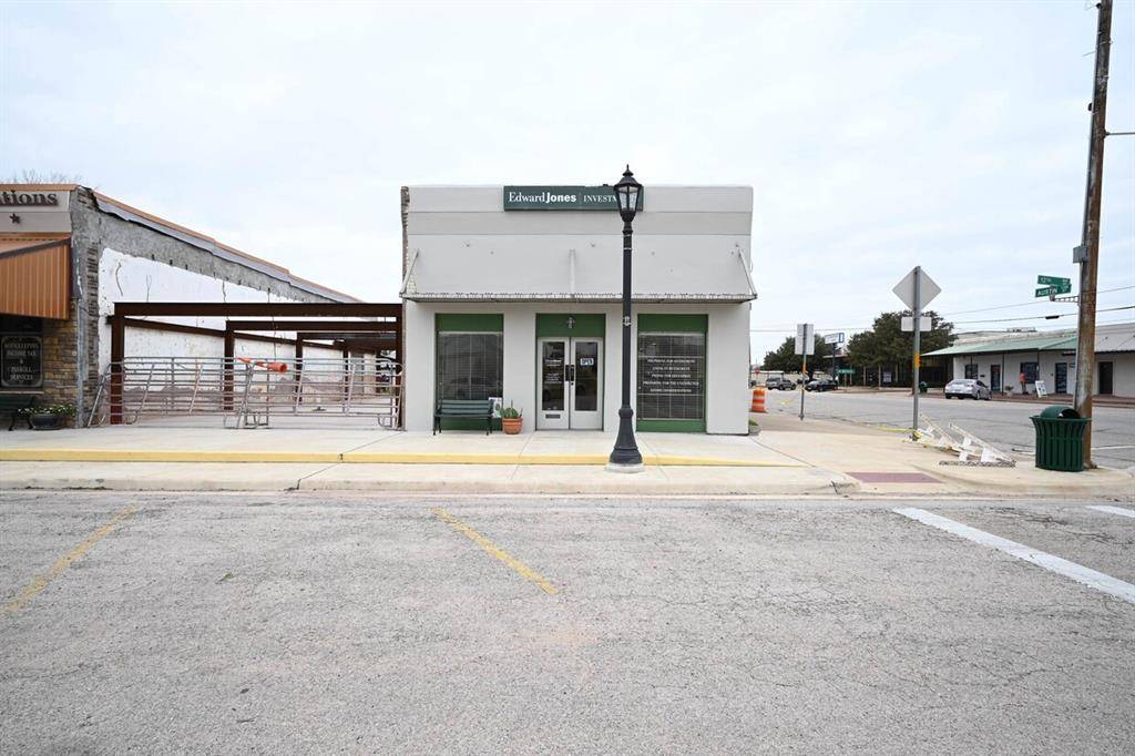 Hempstead, TX 77445,805 12th ST