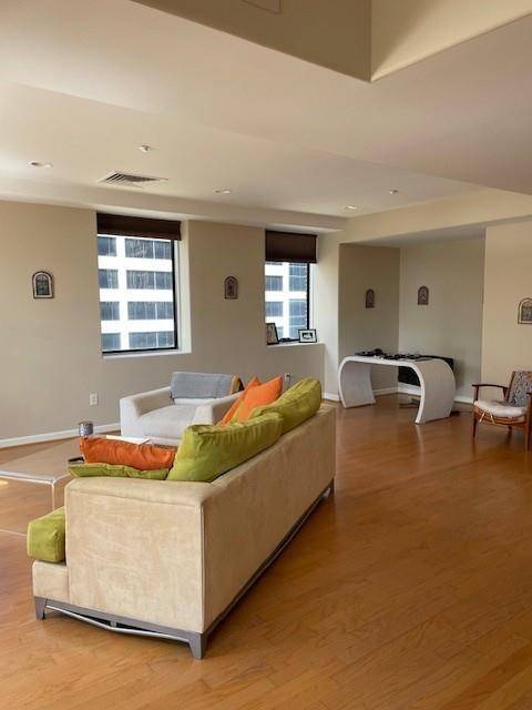 Houston, TX 77002,914 Main ST #1504