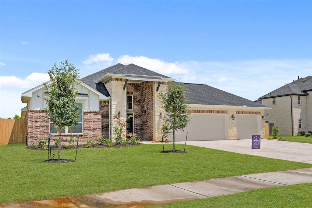 Mont Belvieu, TX 77535,11607 Champions Forest DR