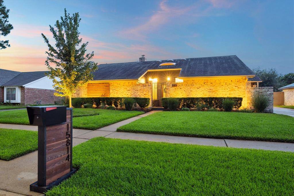 Houston, TX 77059,15814 Crestbrook DR