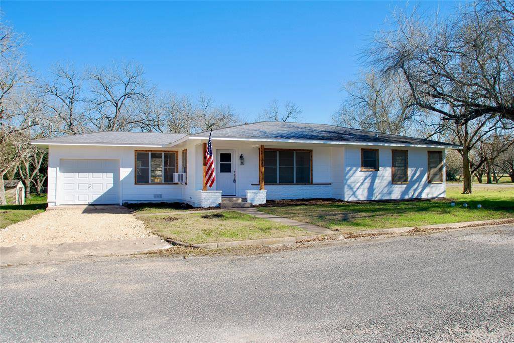 Flatonia, TX 78941,517 S Hudson ST