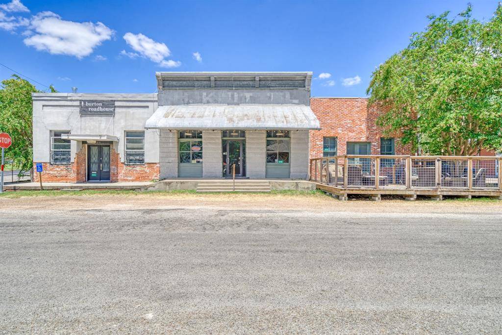 Burton, TX 77835,514 N Railroad ST