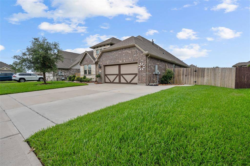 Mont Belvieu, TX 77523,9107 Kay Kay CT