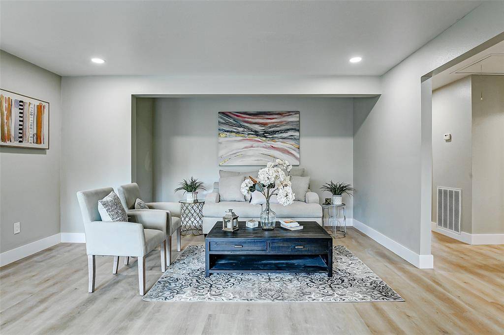 Houston, TX 77043,2019 Spillers LN