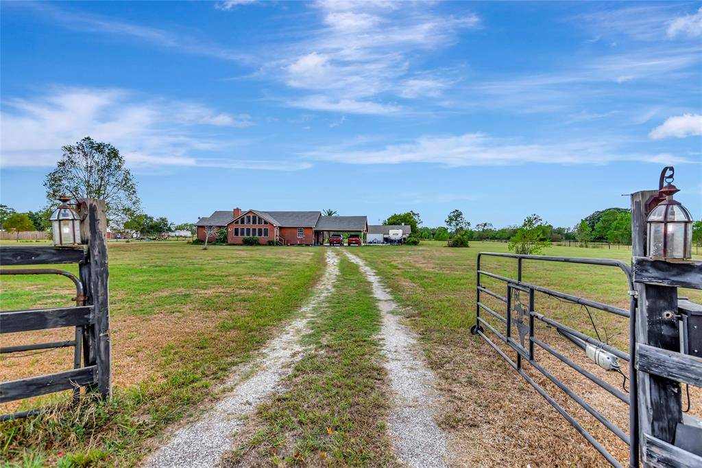 Alvin, TX 77511,4403 County Road 181