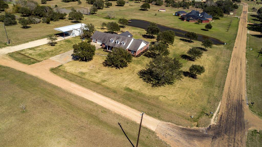 Alleyton, TX 78935,1006 Whitley CT