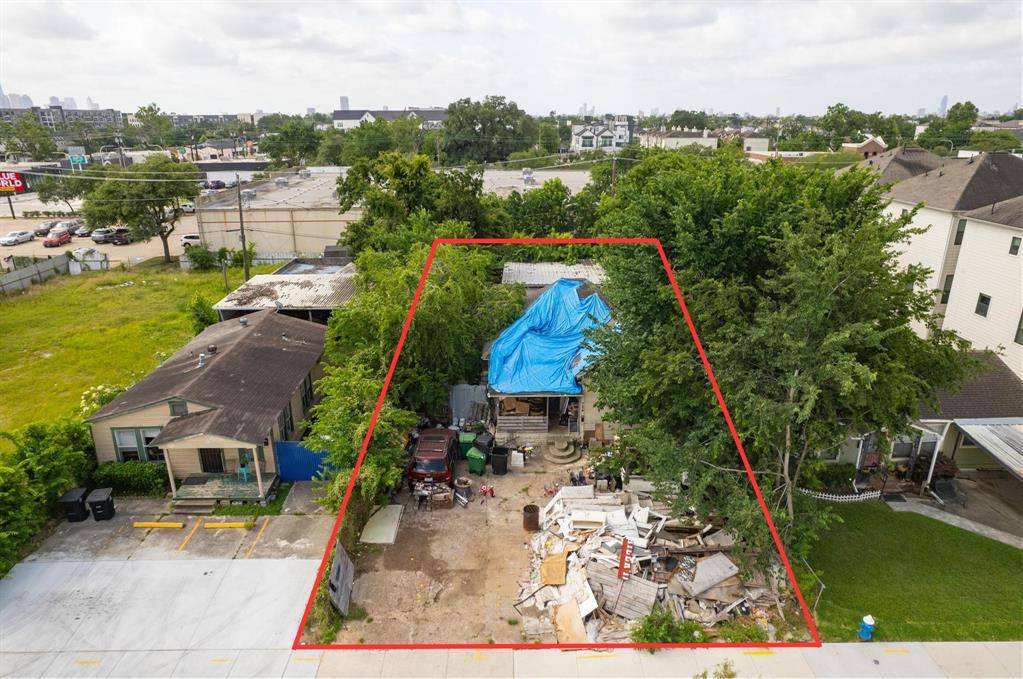 Houston, TX 77008,724 W 24th ST