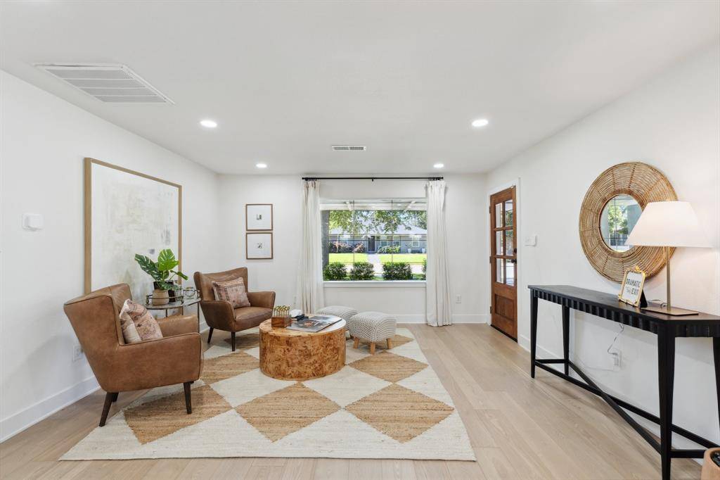 Houston, TX 77008,6422 Pineshade LN
