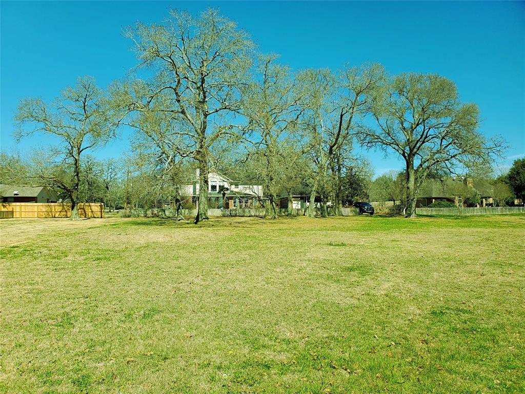 Brenham, TX 77833,2908 Shadow Lawn ST