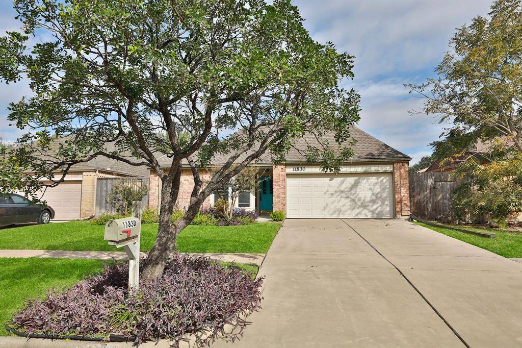 Meadows Place, TX 77477,11830 Brook Meadows LN