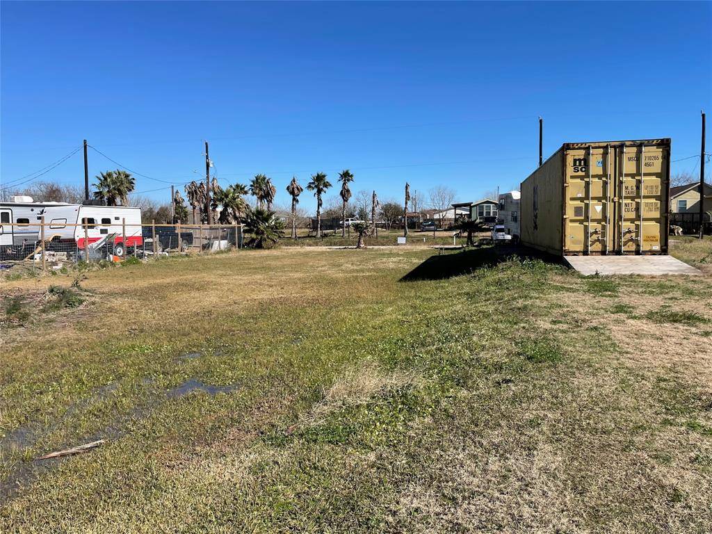 San Leon, TX 77539,518 15th ST