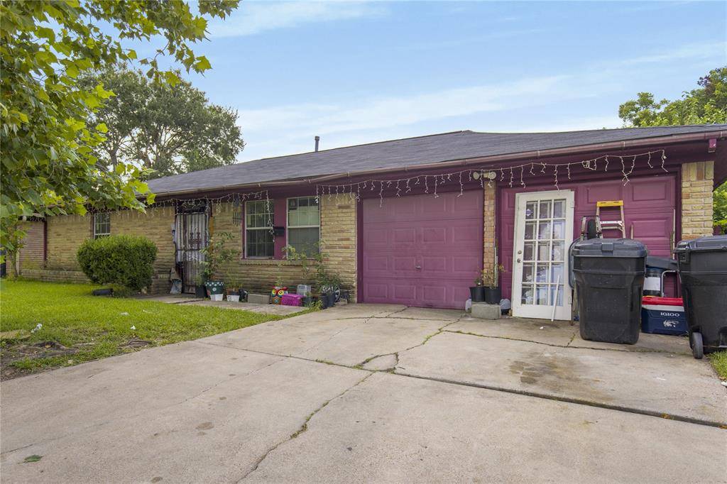Houston, TX 77045,4115 Trail Lake DR
