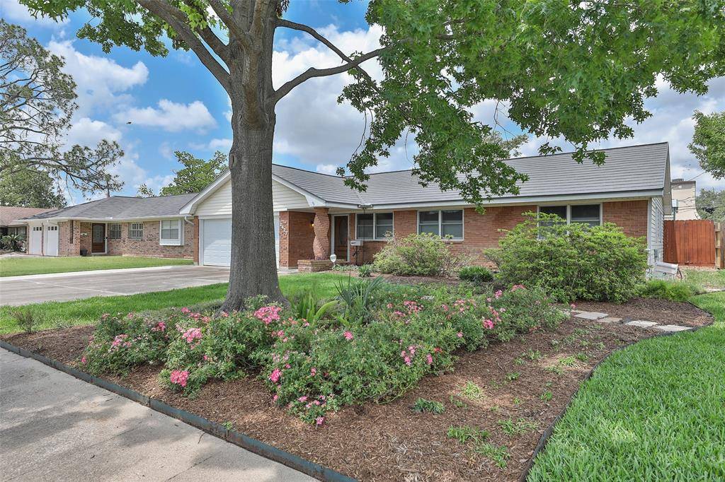 Houston, TX 77008,2427 Willowby DR