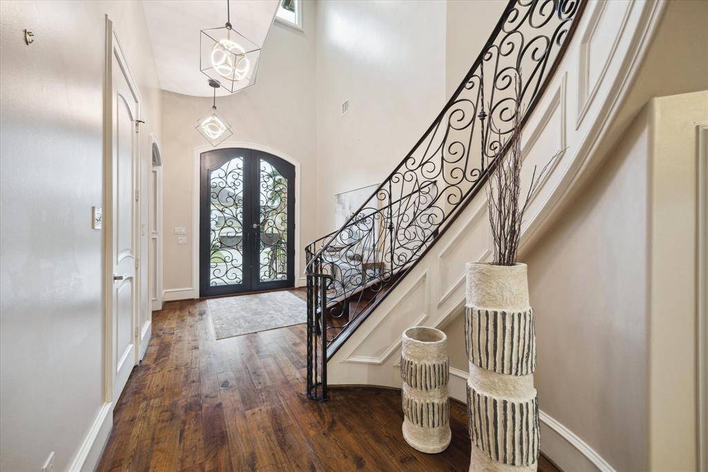 Houston, TX 77025,3822 Drummond ST
