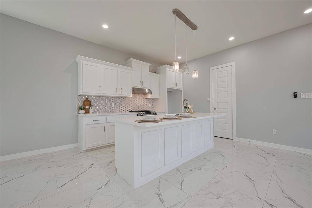 Houston, TX 77016,8636 Allwood ST