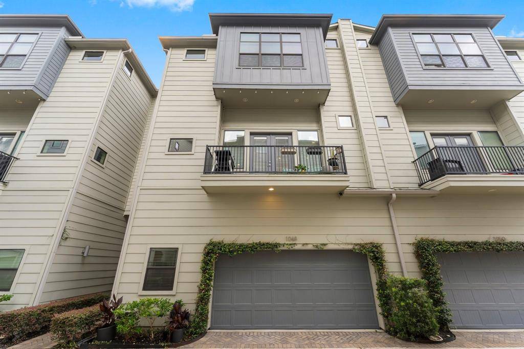 Houston, TX 77008,1048 W 15th 1/2 ST