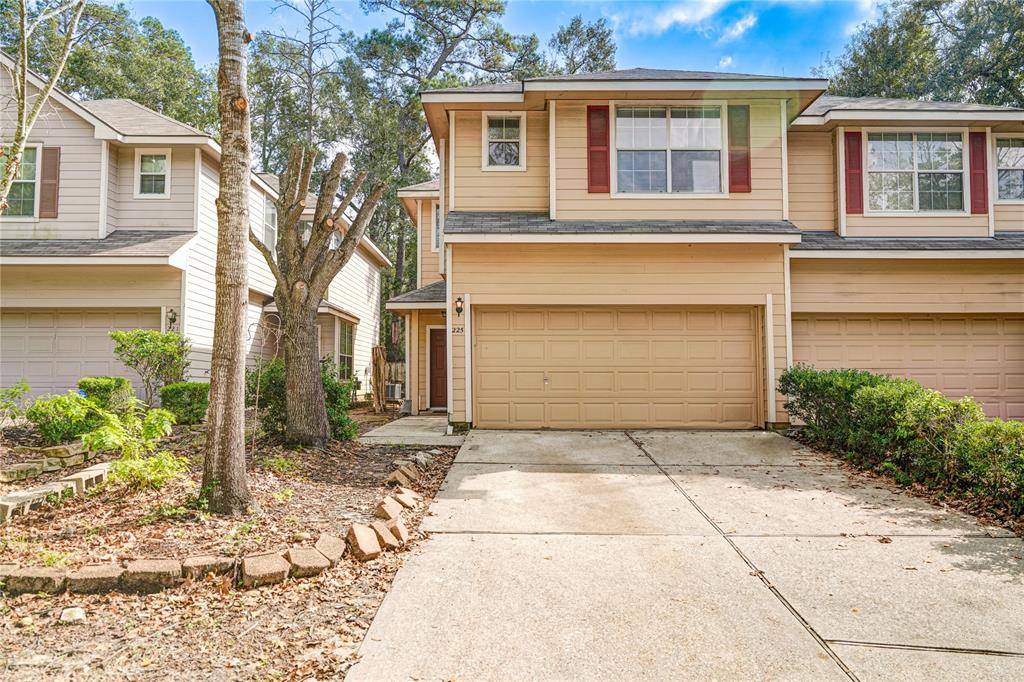 The Woodlands, TX 77382,225 E SUMMERHAZE CIR