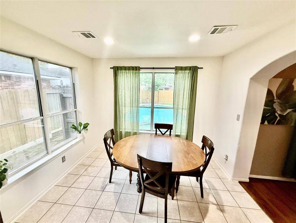Dickinson, TX 77539,219 Rolling Springs LN