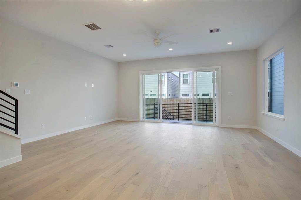 Houston, TX 77007,5534 Darling ST