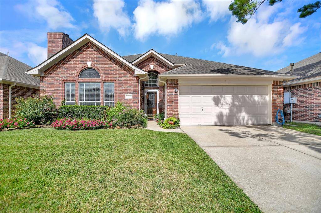 Friendswood, TX 77546,324 Pine Creek DR