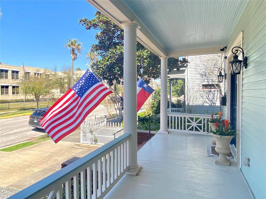 Galveston, TX 77550,1517 Post Office ST