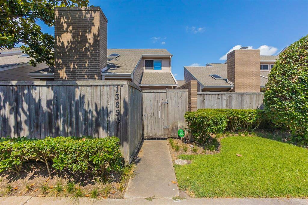 Houston, TX 77082,13854 Hollowgreen DR #303/4