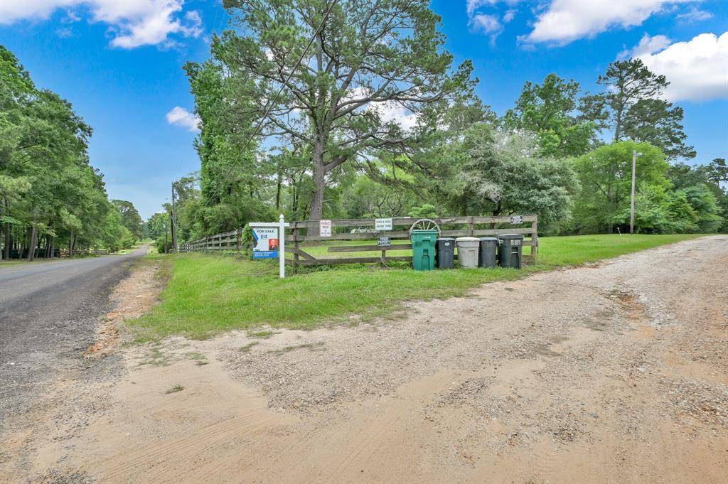 Willis, TX 77378,5200 Green Pine BLVD