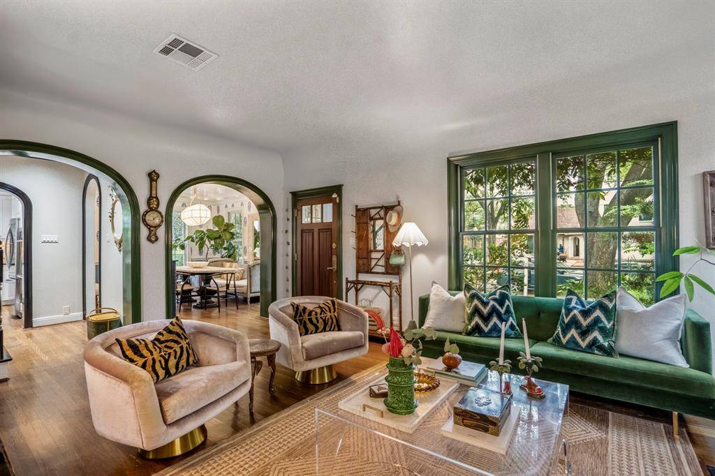 Houston, TX 77005,2248 Robinhood ST