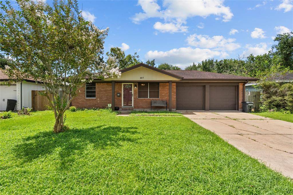 Hitchcock, TX 77563,807 Temple DR