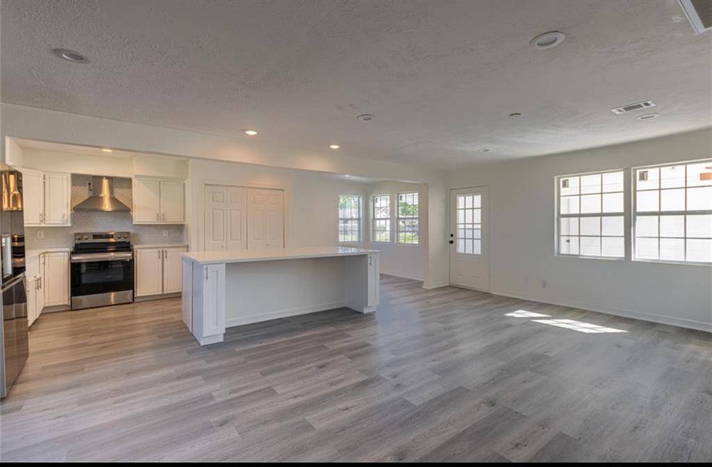 Houston, TX 77016,11034 Ledford LN