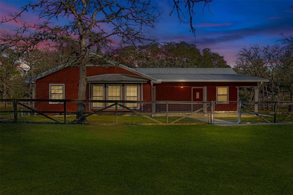 Columbus, TX 78934,1087 County Road 156