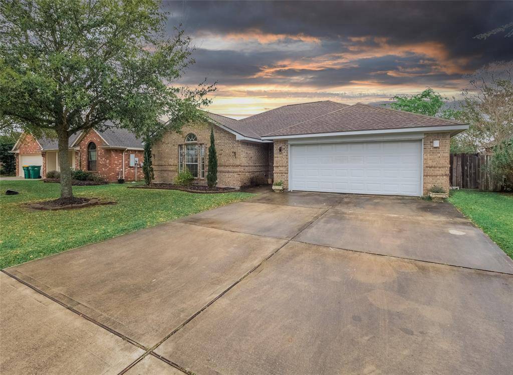 Santa Fe, TX 77510,12 Prairie Oaks DR