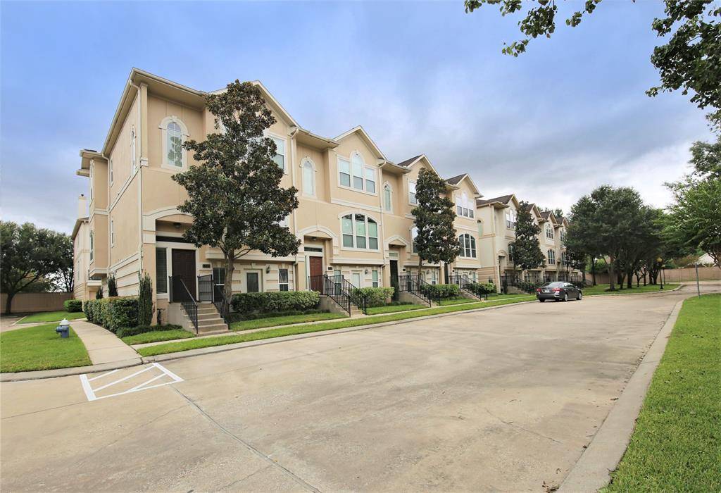 Houston, TX 77055,1720 French Village DR