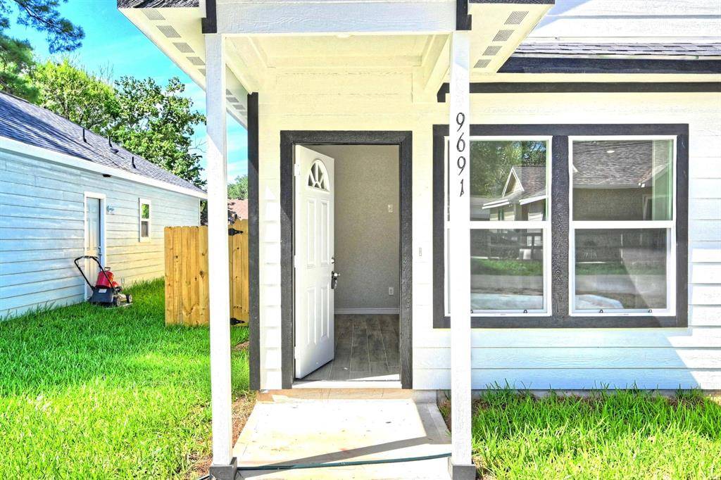 Willis, TX 77318,9691 Warm Springs