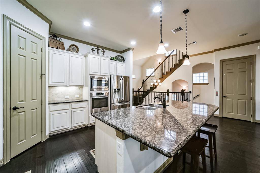 Houston, TX 77043,10606 Enclave Springs CT