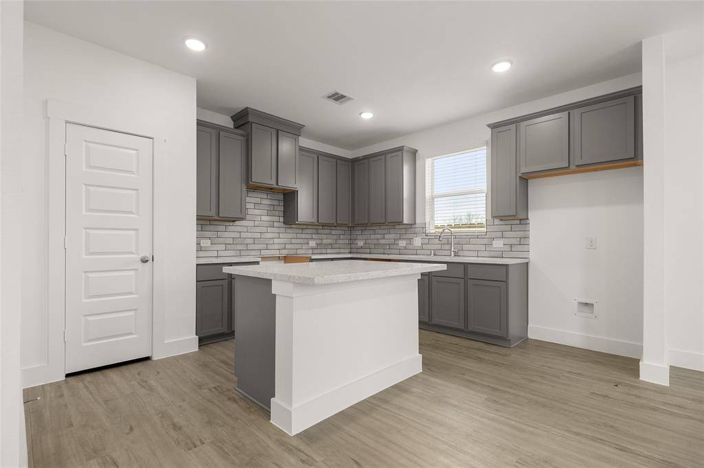 Pinehurst, TX 77362,4639 Mesquite Trail Blush