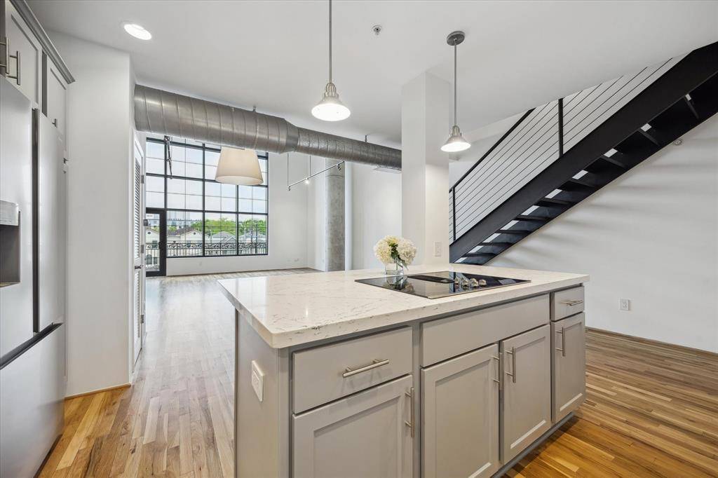 Houston, TX 77019,1005 S Shepherd Dr #406