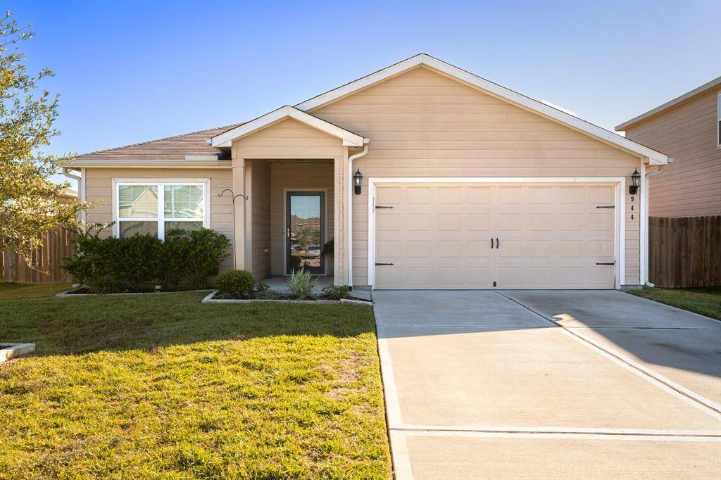 Brookshire, TX 77423,944 Lake View CIR W