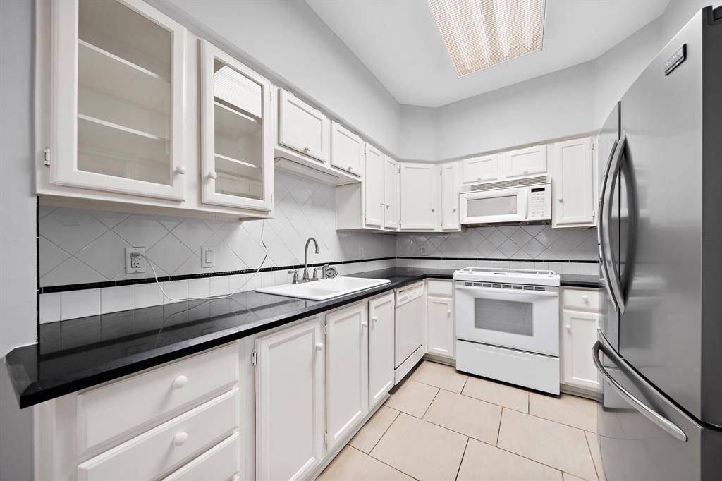 Houston, TX 77057,2636 Bering DR