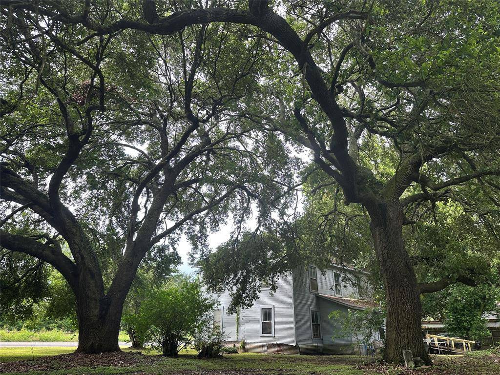 Dayton, TX 77535,604 E Clayton ST