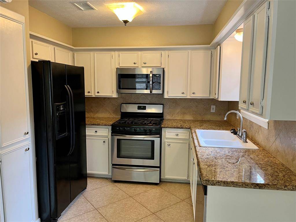 The Woodlands, TX 77381,60 Trummel CT