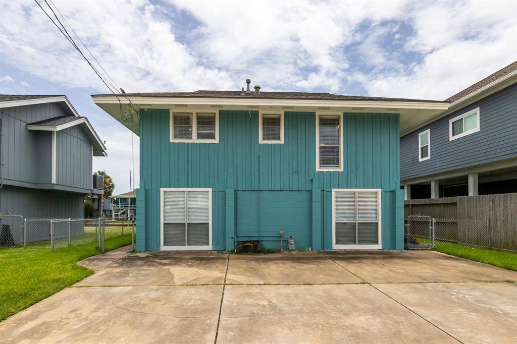 Hitchcock, TX 77563,34 Dolphin ST
