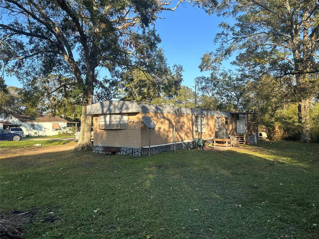 Damon, TX 77430,603 Bryan ST