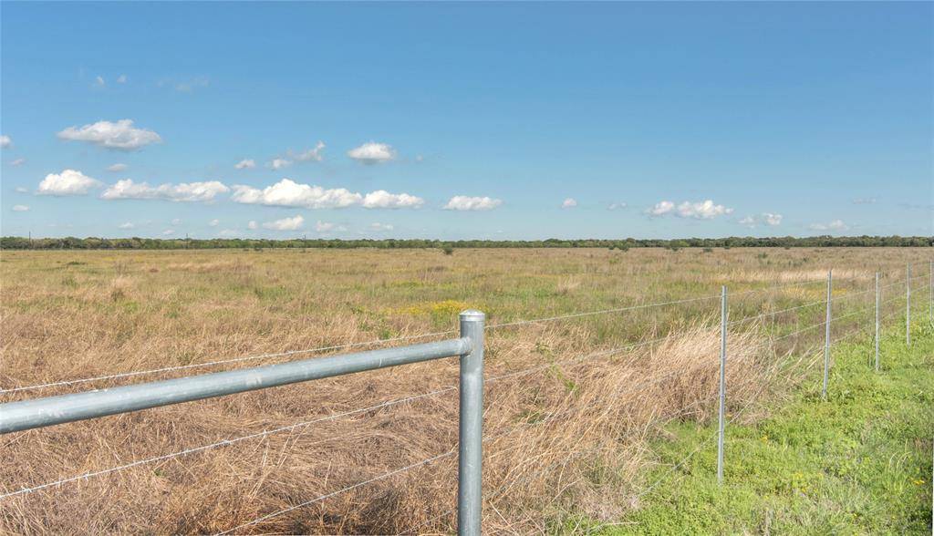 Edna, TX 77957,1127 County Road 124