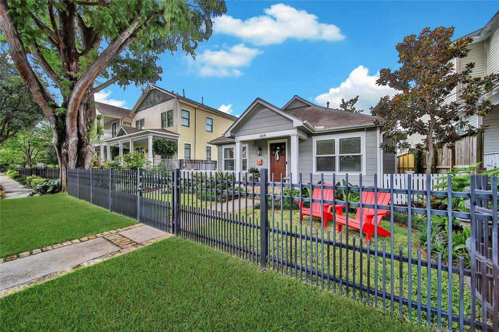 Houston, TX 77008,604 E 10th 1/2 ST